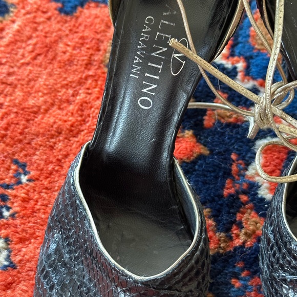 Authentic Valentino Peep Toe Heel - Picture 7 of 7